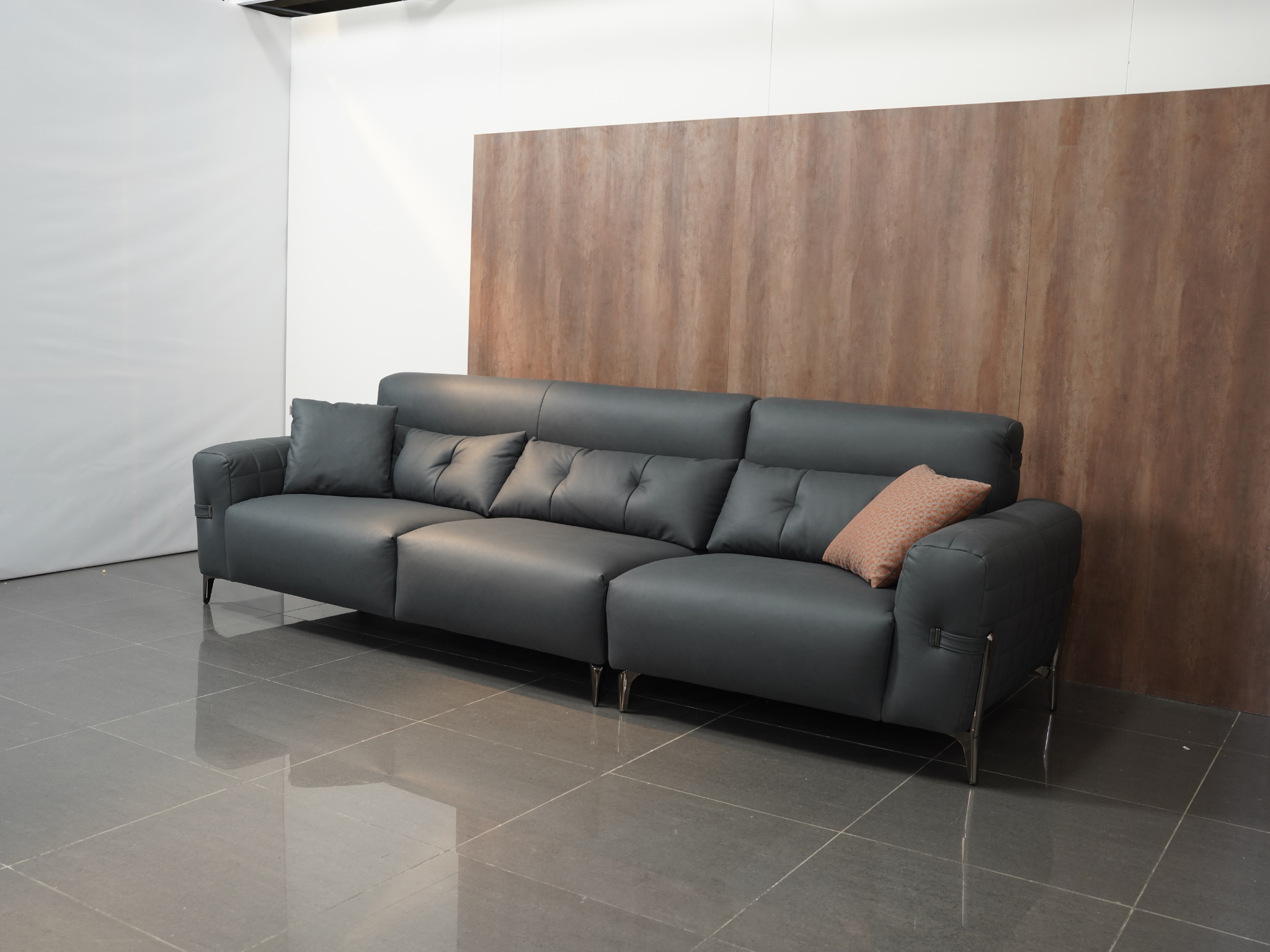 SOFA SASHA